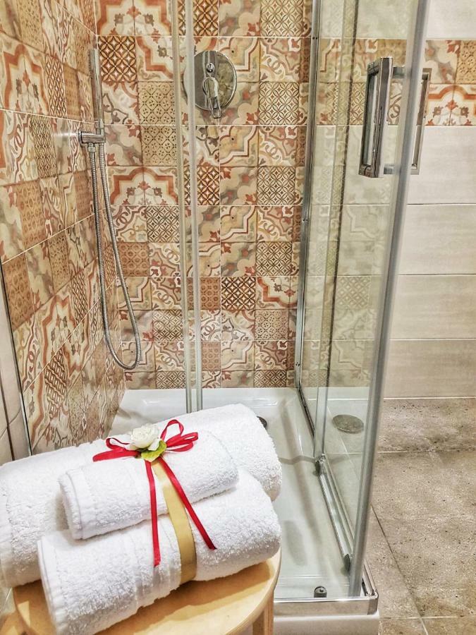 Essentia Rooms- Ortigia Holidays Syracuse Bagian luar foto