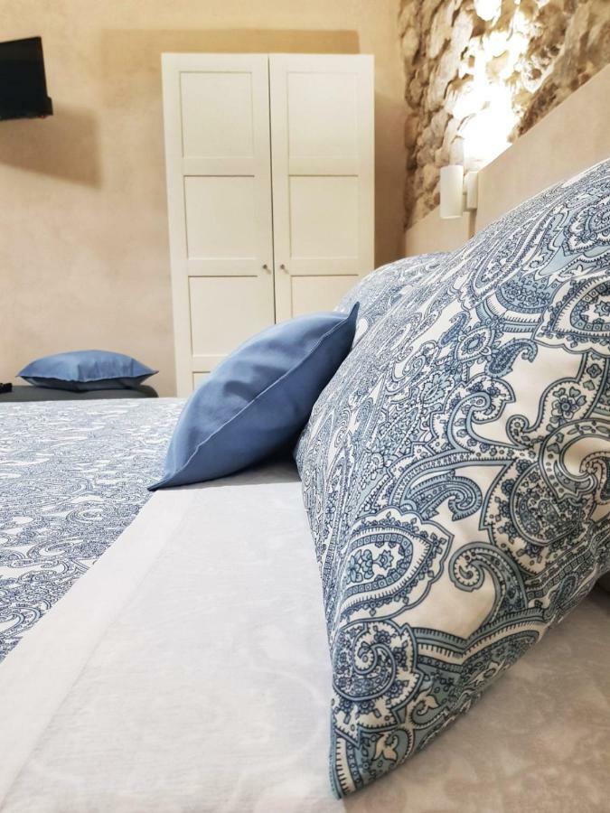 Essentia Rooms- Ortigia Holidays Syracuse Bagian luar foto