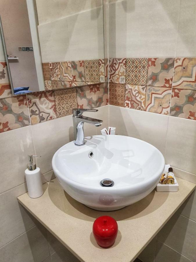 Essentia Rooms- Ortigia Holidays Syracuse Bagian luar foto