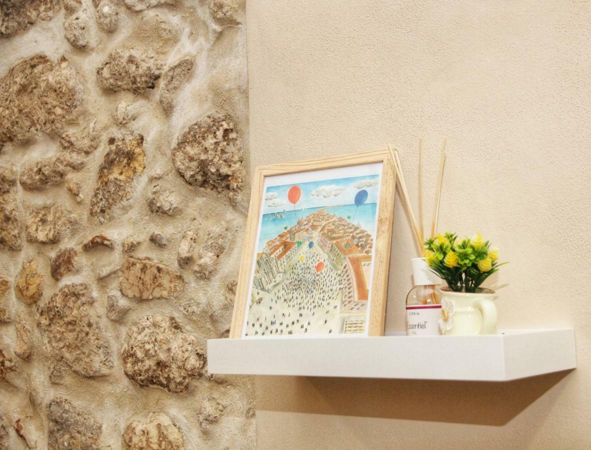 Essentia Rooms- Ortigia Holidays Syracuse Bagian luar foto