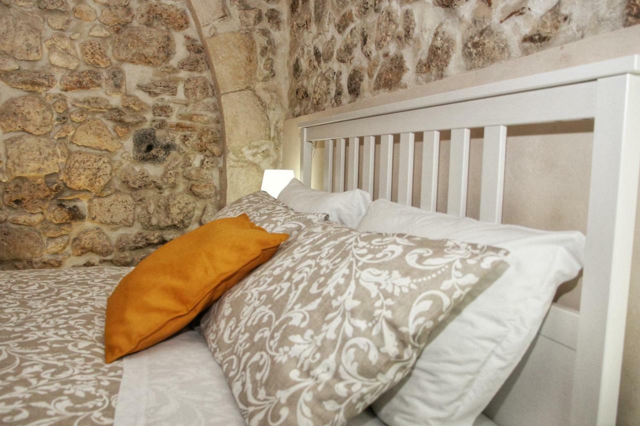 Essentia Rooms- Ortigia Holidays Syracuse Bagian luar foto